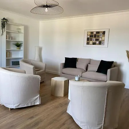 Hébergement de vacances Chai Nous ! Maison Renovee Sur Un Domaine Viticole Proche De Saint Emilion Gardegan-et-Tourtirac