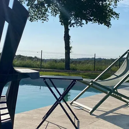 Holiday home Chai Nous ! Maison Renovee Sur Un Domaine Viticole Proche De Saint Emilion *