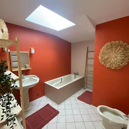 Chai Nous ! Maison Renovee Sur Un Domaine Viticole Proche De Saint Emilion